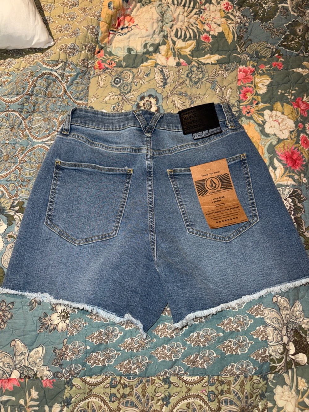Volcom Women's Medium Blue Denim Cutoff Shorts